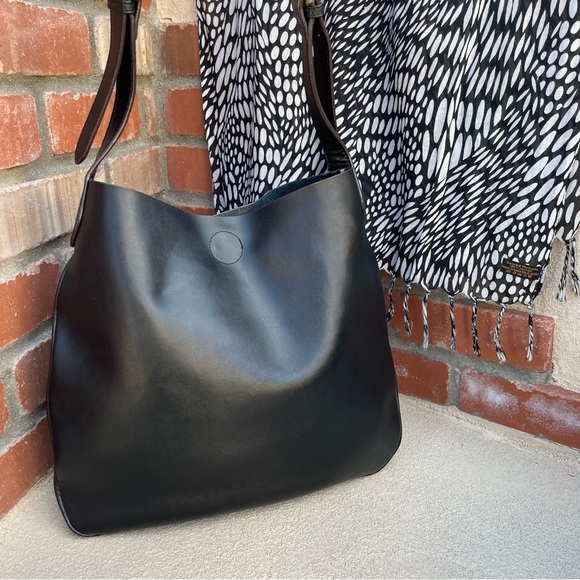 Co-Lab Black Leather Tote w/Adjustable Buckle Strap and Detachable Pouch & Scarf - Picture 2 of 10